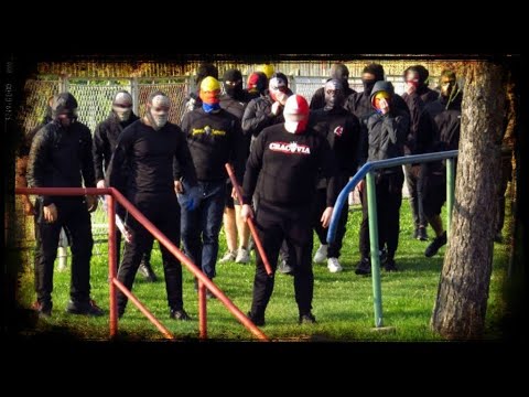 KIBICE: Tarnovia Tarnów - Unia Tarnów (29.09.2021) TRYBYNY Derby Tarnowa