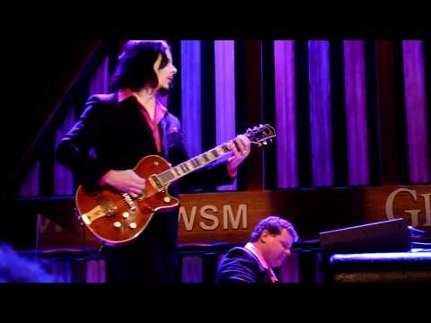 Wanda Jackson with Jack White and the Third Man Band - "Right or Wrong" at the Grand Ole Opry