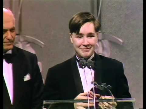 Nigel Kennedy wins Classical Recording presented by Sir George Sholty | BRIT Awards 1986