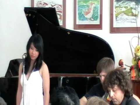 Lucka Nguyenová - Lásko, voníš deštěm