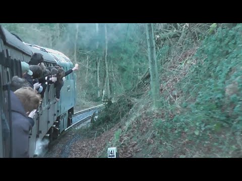 SVR Winter Diesel Day 2024 - Hellfire Thrash Class 52 D1015 Western Champion Departing from Arley