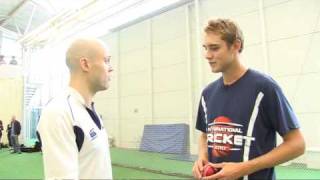 How to bowl with Stuart Broad - 1. The Grip