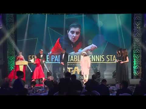 NESLİHAN KAVAS ÖDÜLÜNÜ ALDI