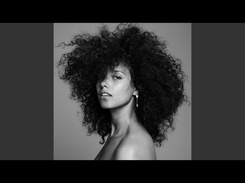 Videoclip de She Don't Really Care_1 Luv — Alicia Keys