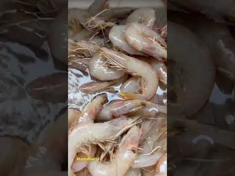 Banana Prawns 🍤 YUMMY #shorts #shortvideo #shortsvideo #food #masarapnaulam #foodie #yummy #prawns