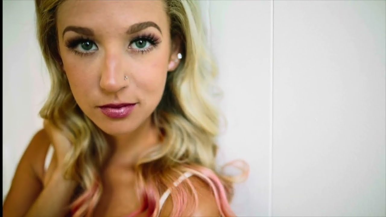 Promotional video thumbnail 1 for Kelsey Schroeder