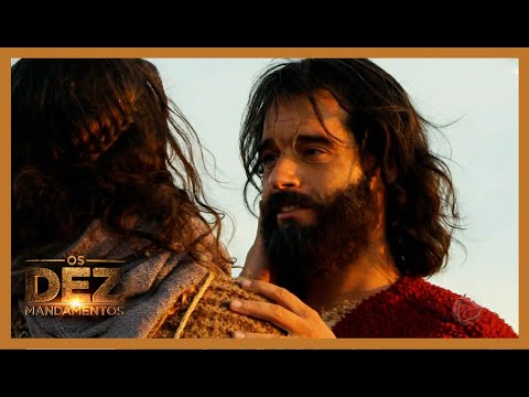 Moisés e Arão se reencontram no deserto | OS DEZ MANDAMENTOS