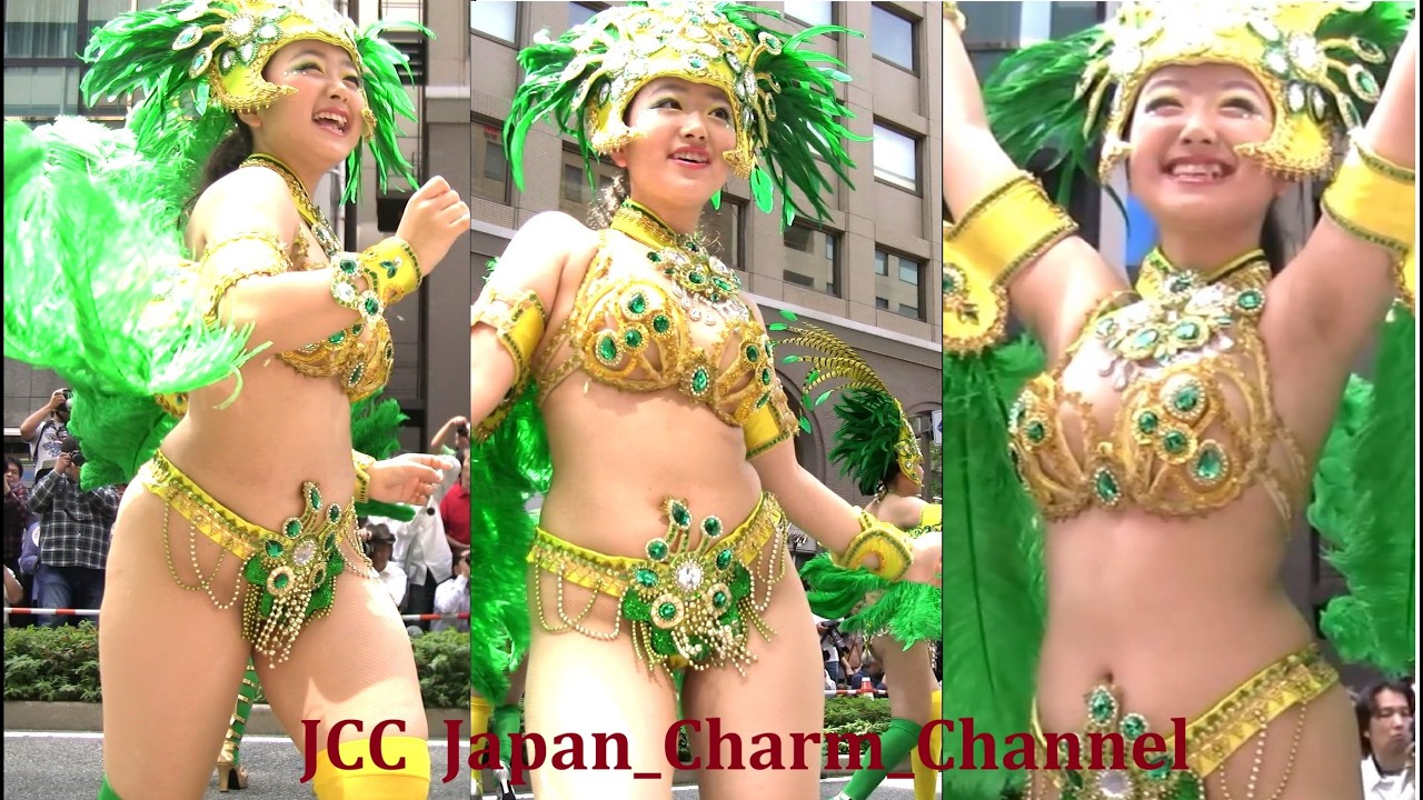 サンバ青姫 黄金衣装 全身を1列目から撮影！青姫史上一番似合ってる？笑顔も可愛くて楽しそう！ 神戸まつり2015 Escola De Samba Kobecco ※PCで縦　日本のSamba