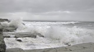 preview picture of video 'Hurricane Sandy, Rhode Island - Day 2'