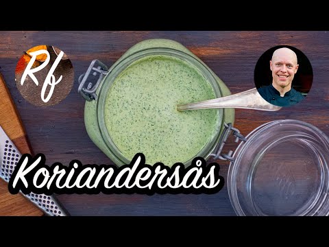 Koriandersås eller koriandercréme med färsk eller fryst koriander som mixas med crème fraiche, lime, persilja, chili, honung och så tillsätts lite majonnäs för krämig konsistens.>