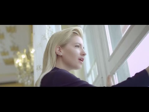 Müge Zümrütbel - Yalan (Official Video)