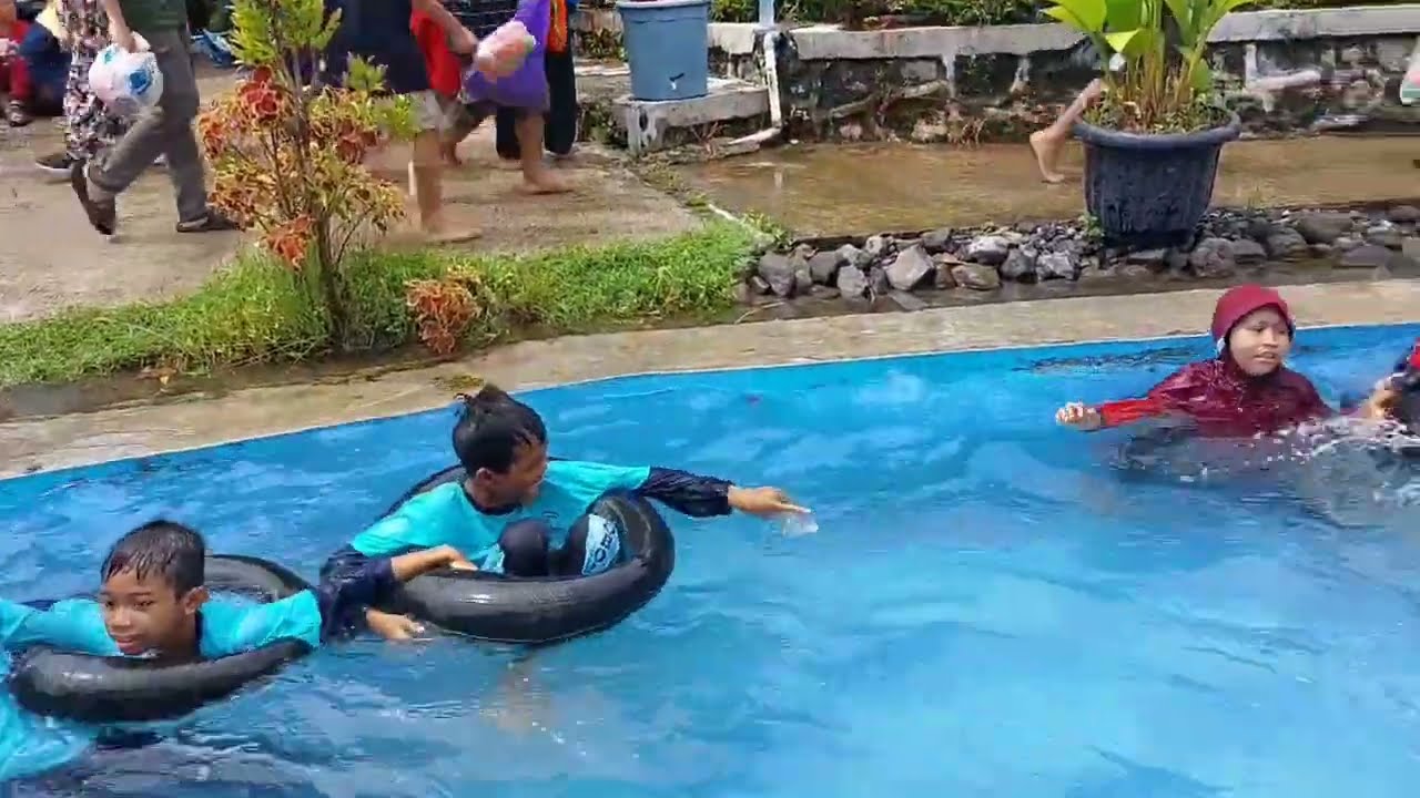 Outing class melihat pembuatan handuk di Pabrik Multifek! kereeen