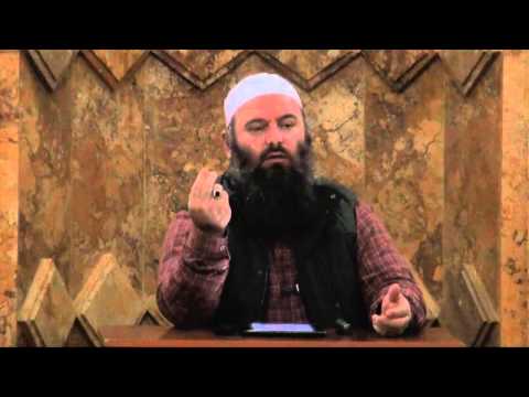 Ata me ballin në sexhde të udhëheqin me këtë popull e jo Pijanecat me Alkool - Hoxhë Bekir Halimi