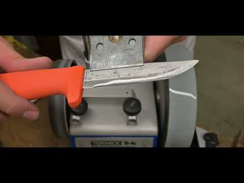 🔍✨ Skandischliff mit der Tormek T4 aus der Nähe betrachtet! 👀🔪