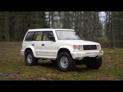 RC Mitsubishi Pajero Wagon IFS - Element RC Enduro - Trail run and crawling