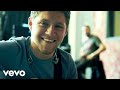 Niall Horan - Slow Hands (Official Lyric Video)