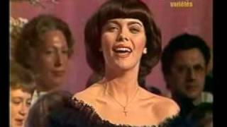 Mireille Mathieu -  LE VILLAGE OUBLIÉ