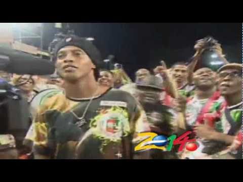 Ronaldinho Gaucho incendeia ensaio da Grande Rio na Sapucai