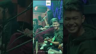 Download lagu Andra and The Backbone - Sempurna #cover #coversong #music #livemusic #ANDRAANDTHEBACKBONE mp3