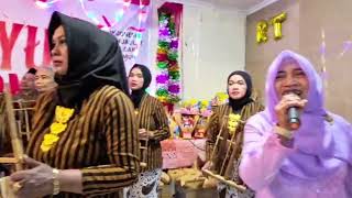 Download lagu ANGKLUNG SANGGAR EYANG - JOGJA ISTIMEWA mp3