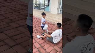 还以为是想爸爸了呢，结果万万没想到 #爸爸带娃#家有萌宝