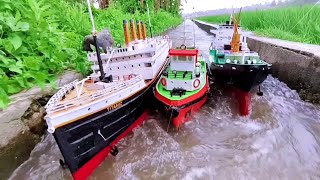 Menemukan kapal besar lewat disaluran air, kapal laut, Titanic, kapal tanker,tugboat,kapal kontainer
