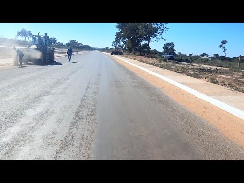 🚧 Obra de Pav/Asf e construções das três pontes entre trechos de Urucuia à Pintópolis avançam. 