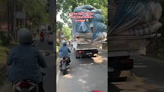 Download lagu DETIK-DETIK TRUCK BAWA MUATAN OVERLOAD NYARIS OLENG 😱#shorts #fyp #truckdriver #viral #trending mp3