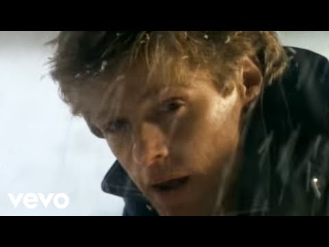 Video per il significato della canzone Run to you di Bryan adams