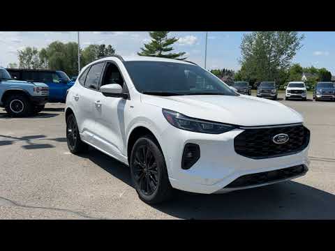 2024 Ford Escape ST-LINE ELITE stock#: 24135