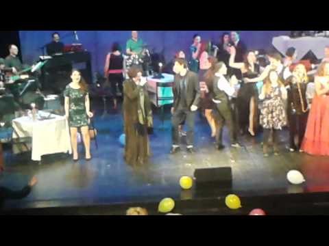 Brod plovi za Beograd, Atelje 212