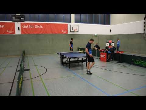 Kevin Eggers - Christian Mauersberger ( TTV Ronsdorf ) am 13.11.2021: 11:7, 9:11, 5:11, 11:5, 9:11