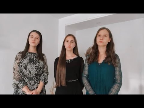 Surorile Fundatureanu - Privind azi spre cerul albastru