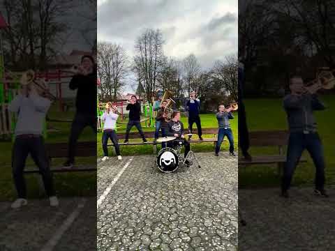 Wer sieht's? #brass #brassband #music #shorts #funny #trumpet #trombone #video #youtube #sandstorm