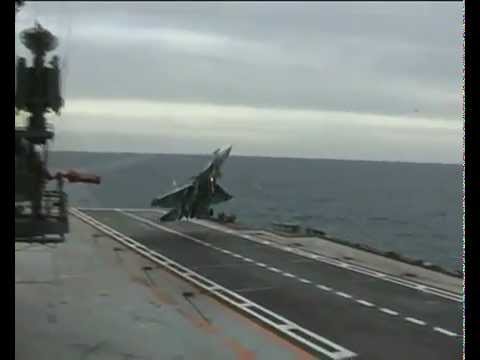 Sukhoi Su-33 Flanker-D aborted aircraft carrier landing