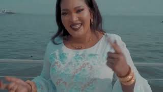 Download lagu Oumou Demba Kouyaté - Oumou Sininta (Clip Officiel) mp3