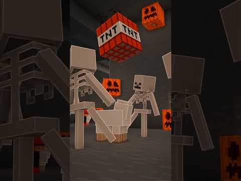 STEVE18 - SPOOKY SCARY SKELETONS Chase Luna In Minecraft! #shorts