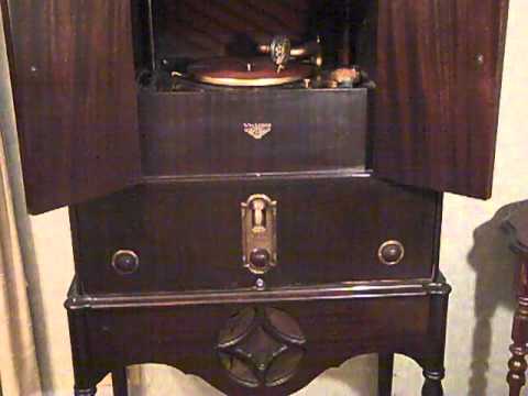 SAM LANIN SCRAPPY LAMBERT - LUCKY LINDY! - ROARING 20'S VICTROLA RADIOLA.MP4
