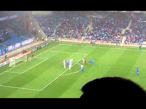 Lech vs Fiorentina, rzut wolny.