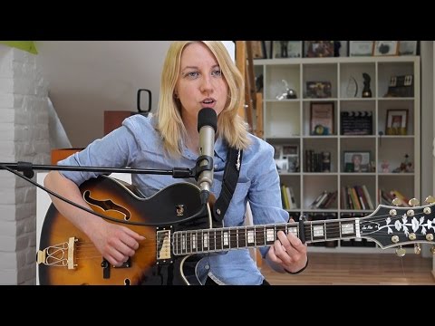 Jenny Scott - What I Wouldn't Do acoustic version (original)