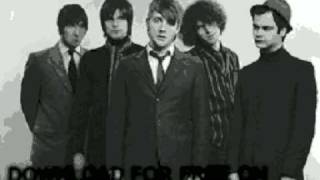 kaiser chiefs - Never Miss A Beat (Run Hide S - Off With The