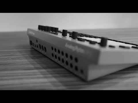 Omnisphere Elektroniq - Analog Rytm vs Ensoniq sounds for Omnisphere