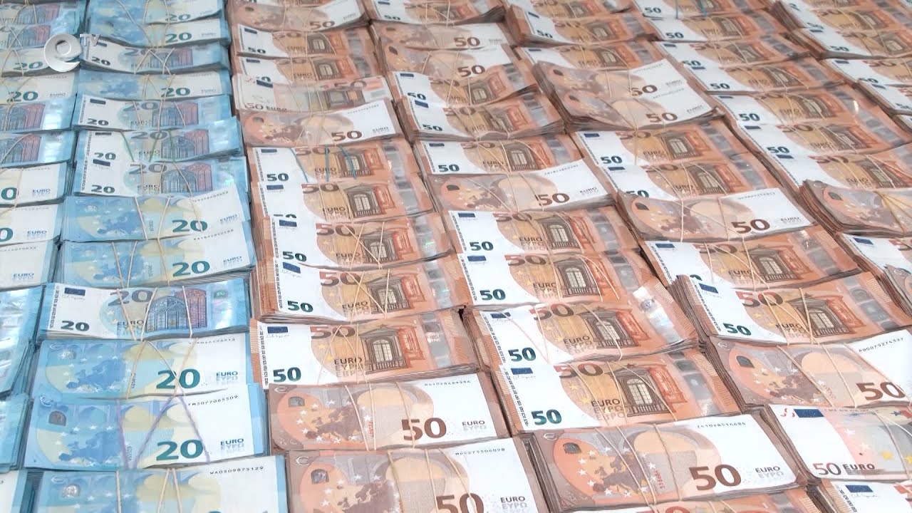Рекордните 1 милион и 600 хиляди евро, скрити в лек автомобил, задържаха на граничен пункт "Капитан Андреево"