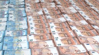 Рекордните 1 милион и 600 хиляди евро, скрити в лек автомобил, задържаха на граничен пункт "Капитан Андреево"
