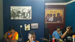 Download lagu Koes Plus ' KUINGAT SELALU ' Pelangi Band mp3
