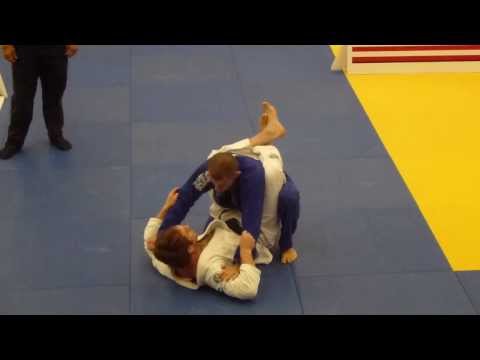 English BJJ Open 2013 - Black Adult - Under 82.3KG - Luc Lamude vs Luiz Finocchio