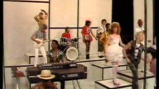 Hot Chocolate - Girl Crazy 1982