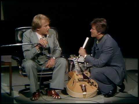 American Bandstand 1976- Interview Martin Mull