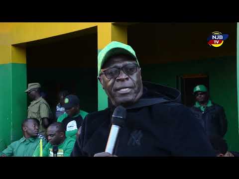 JAH PIPO ASEMA ''MIMI SIO MZEE NA BUNGENI SIENDI KUBEBA VYUMA''