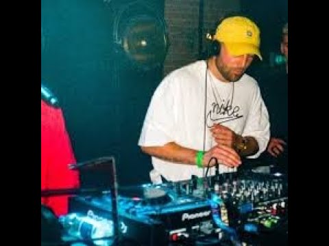 Blue Canarinho - Exploring Diversity in Radio & Broadcasting with Reprezent Radio